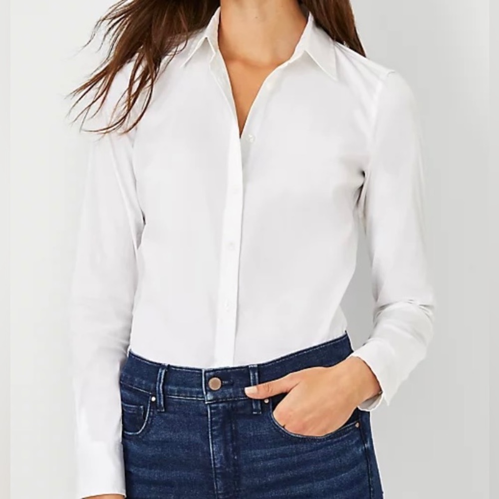 Ann Taylor Perfect Shirt in White, size 6